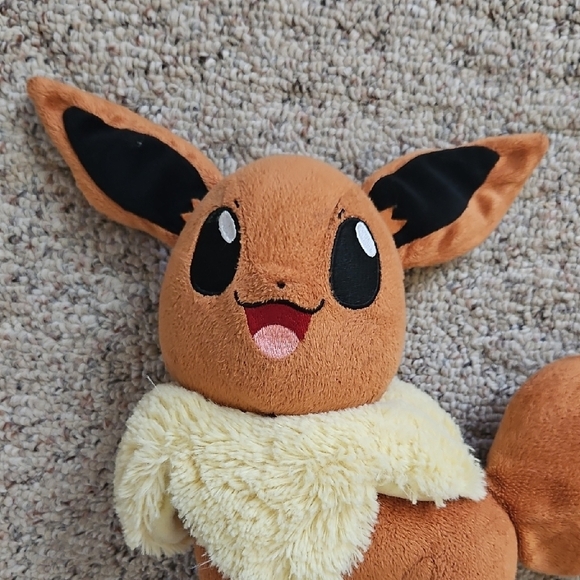Eevee Pokemon TOMY Standing Plush Stuffed Animal - Picture 2 of 6